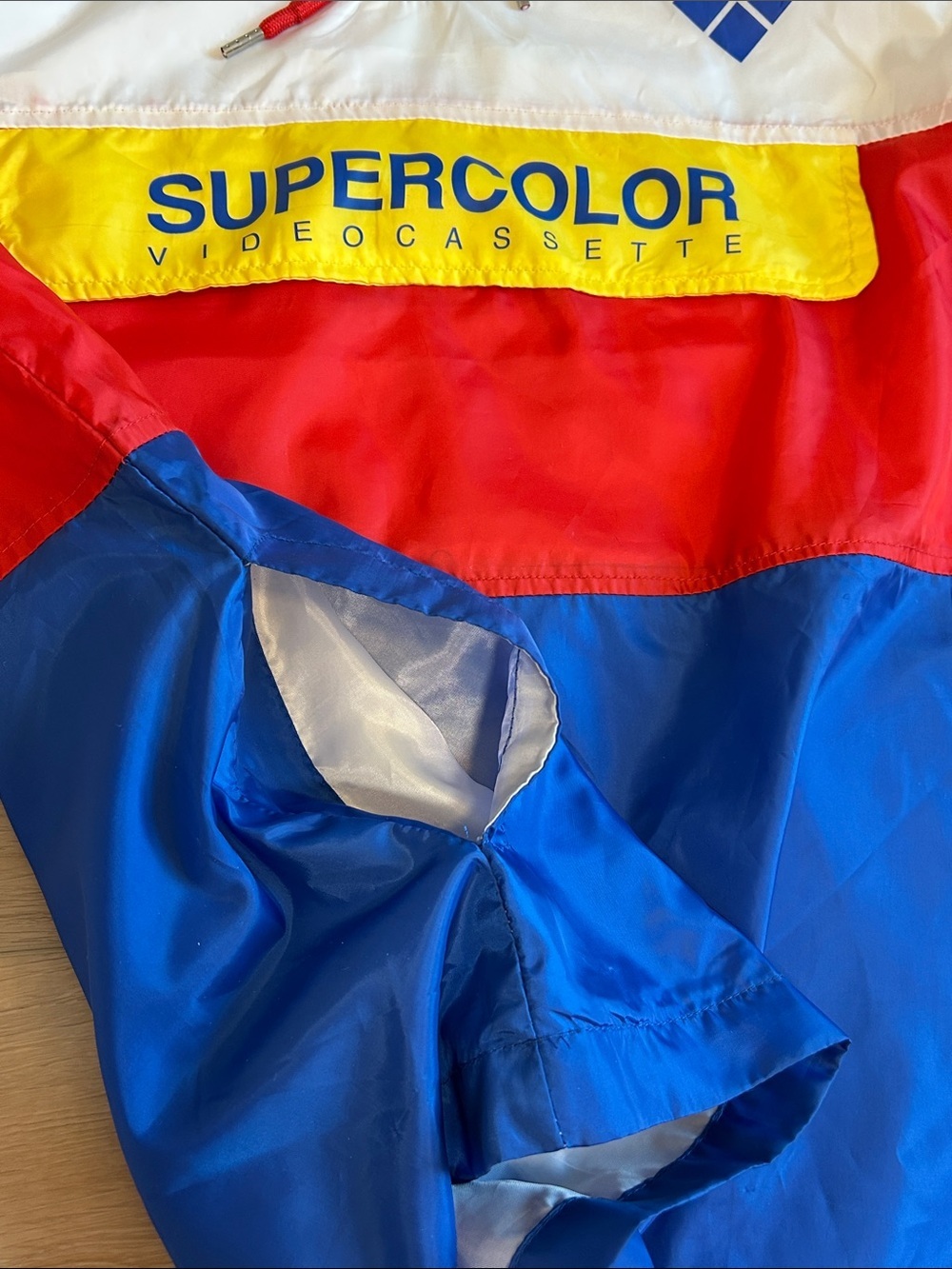 NWOT Polaroid Supercolor Kangaroo Pocket Front Windbreaker Men’s Size S Unisex - Picture 8 of 14